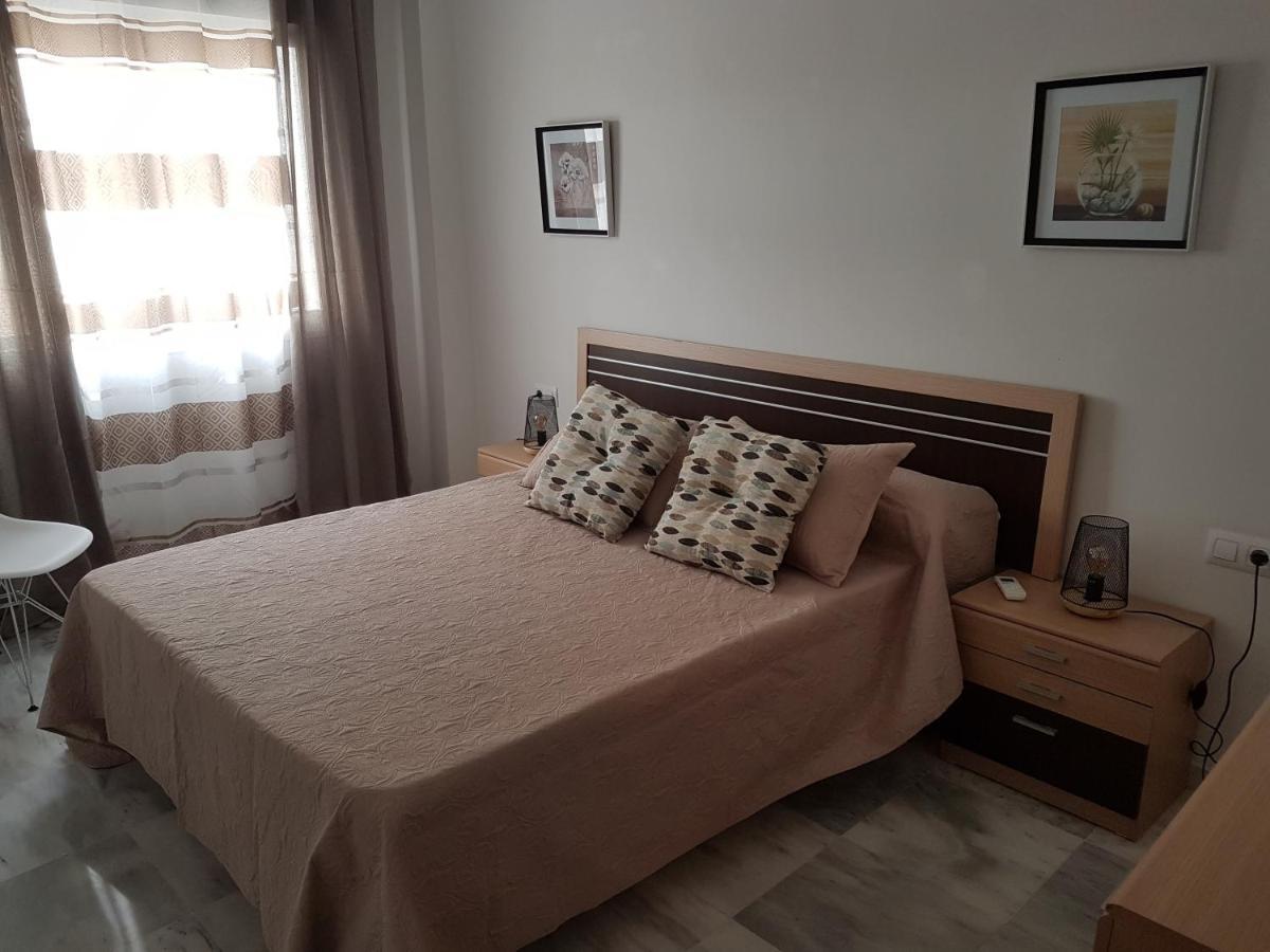 Apartamentos Seneca Junto Al Centro Málaga Kültér fotó