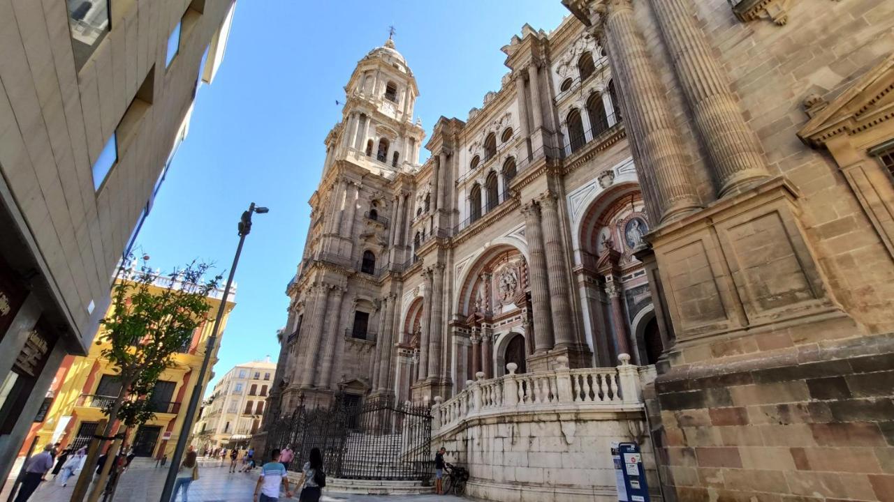 Apartamentos Seneca Junto Al Centro Málaga Kültér fotó