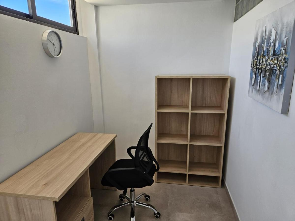 Apartamentos Seneca Junto Al Centro Málaga Kültér fotó