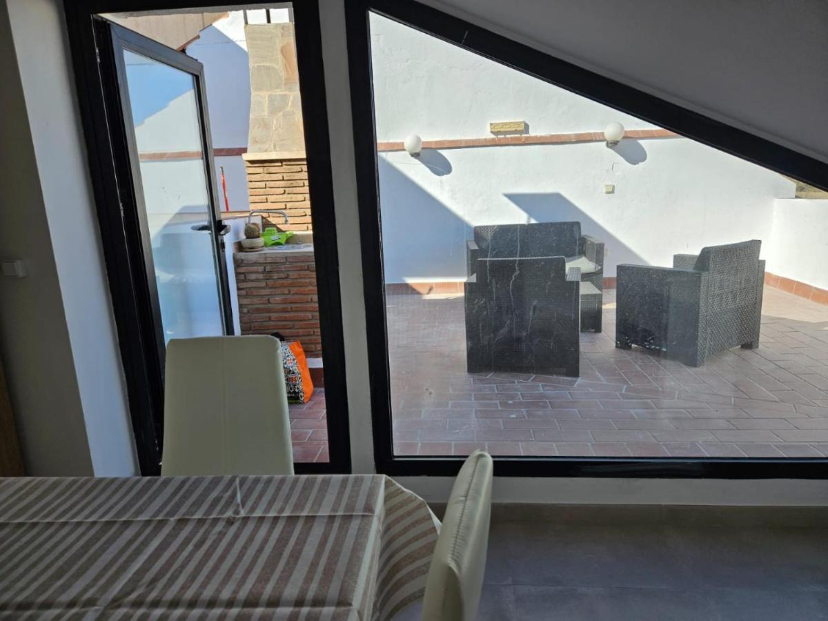 Apartamentos Seneca Junto Al Centro Málaga Kültér fotó